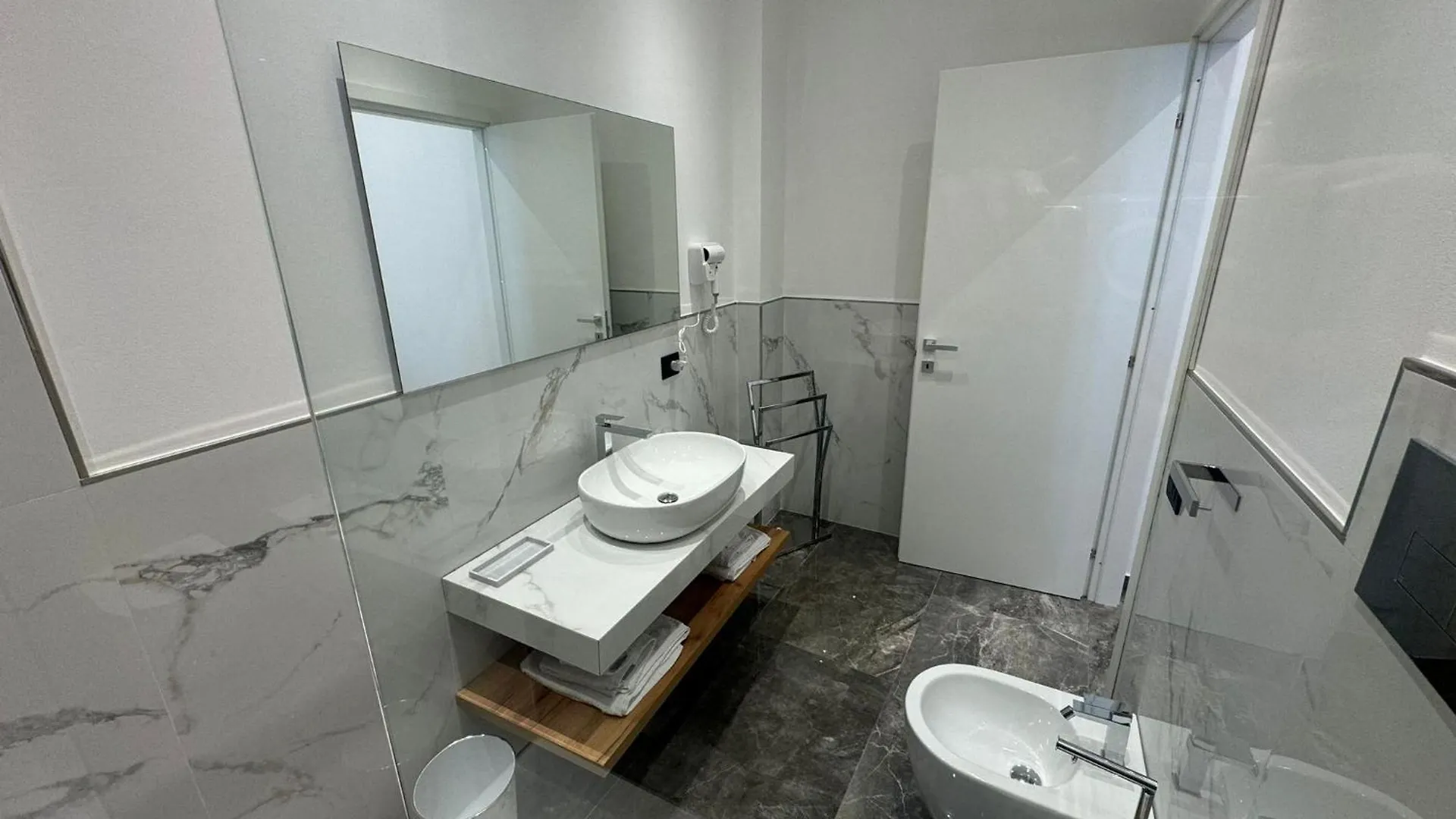 Gra' Suite Deluxe Terrasini 0*,